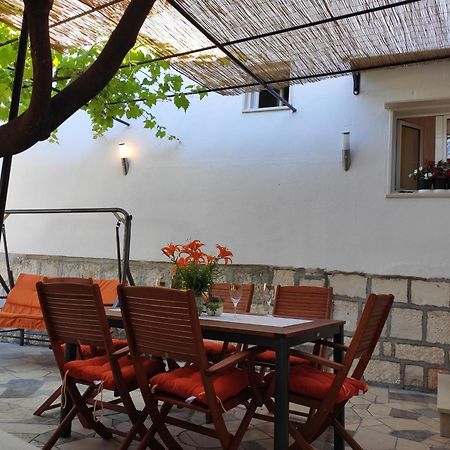 Holiday House Nono Сумартин Экстерьер фото