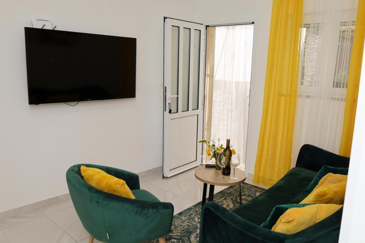 Holiday House Nono Сумартин Экстерьер фото
