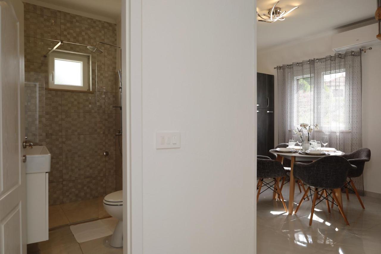 Holiday House Nono Сумартин Экстерьер фото